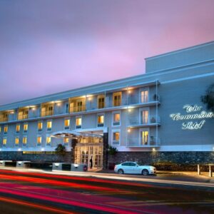 هتل کومودور – THE COMMODORE HOTEL
